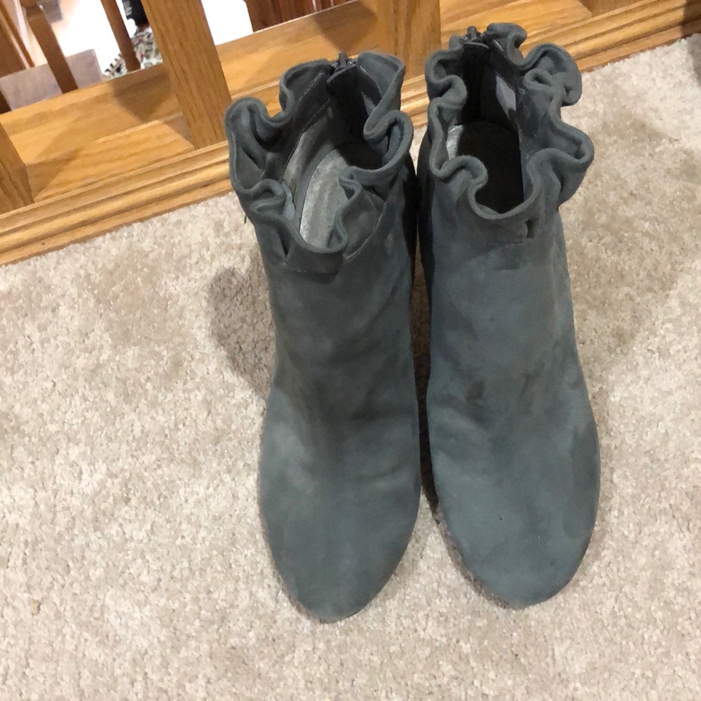 Me Too Grey Suede Booties